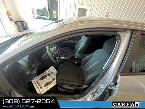 Used 2024 Hyundai Elantra SE FWD image 15