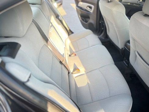 Used 2014 Chevrolet Cruze LT FWD image 20