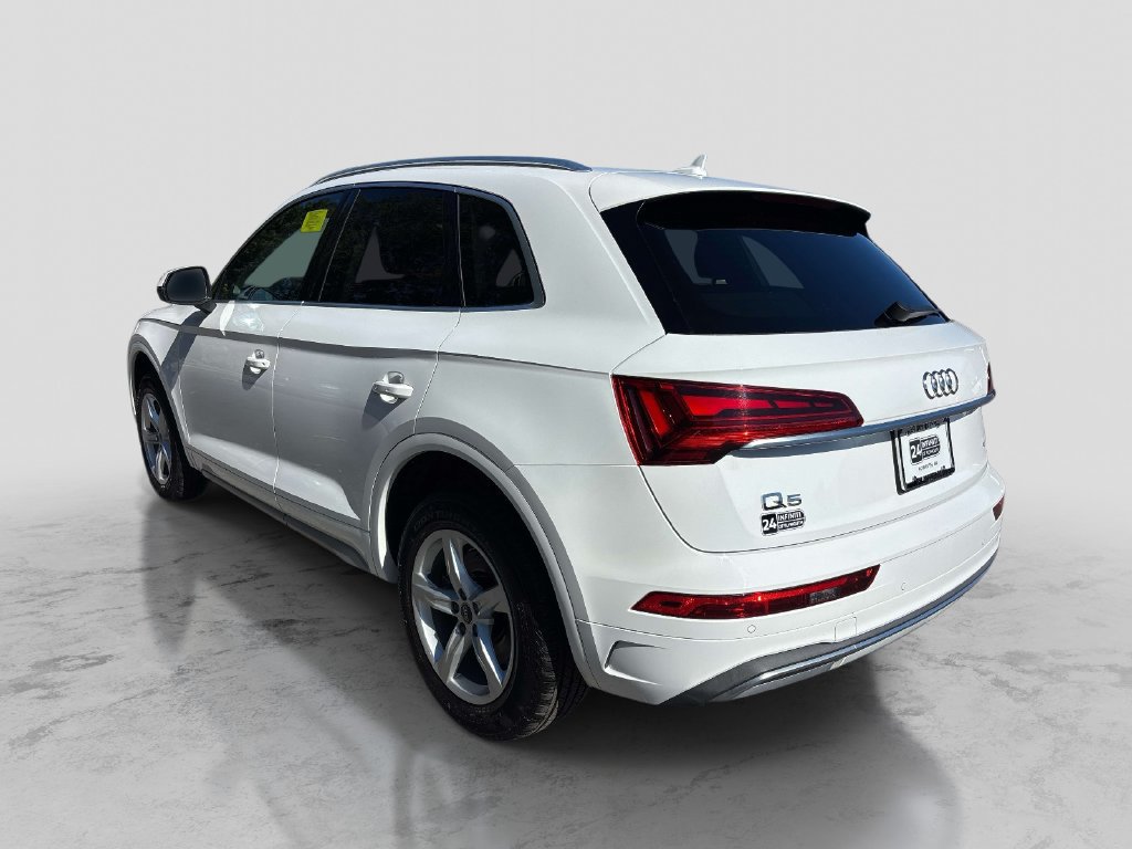 Used 2021 Audi Q5 2.0T Premium w/ Convenience Package AWD/4WD image 3