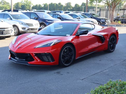 Used 2022 Chevrolet Corvette Stingray Preferred Cpe w/ Z51 Performance Package RWD image 5