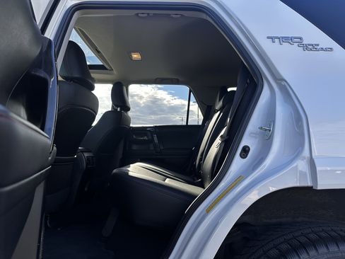 Used 2020 Toyota 4Runner TRD Off-Road Premium image 19