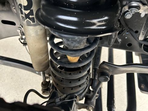 Used 2022 Jeep Gladiator Sport image 15