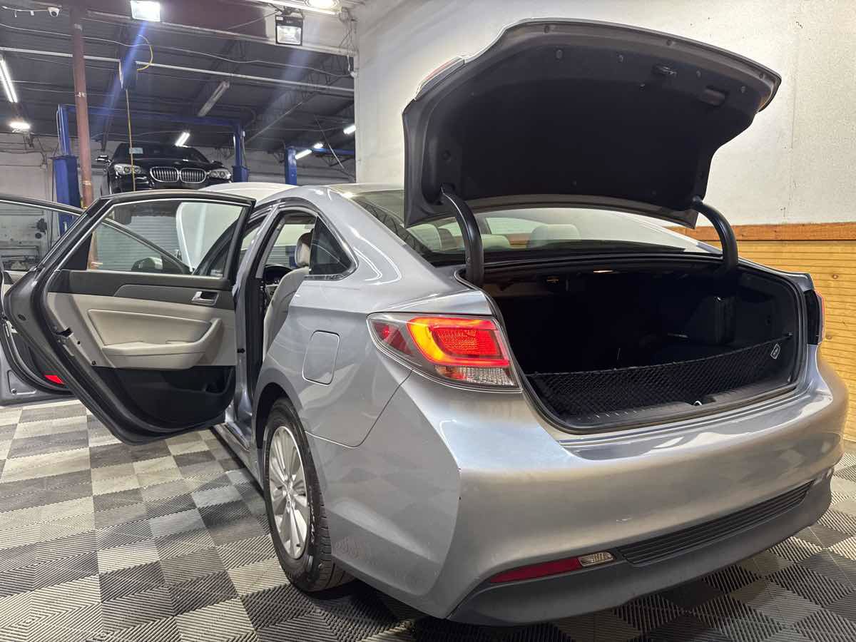 Used 2016 Hyundai Sonata SE FWD image 9