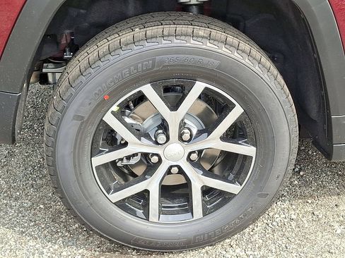 New 2025 Jeep Grand Cherokee Limited w/ Luxury Tech Group II image 5