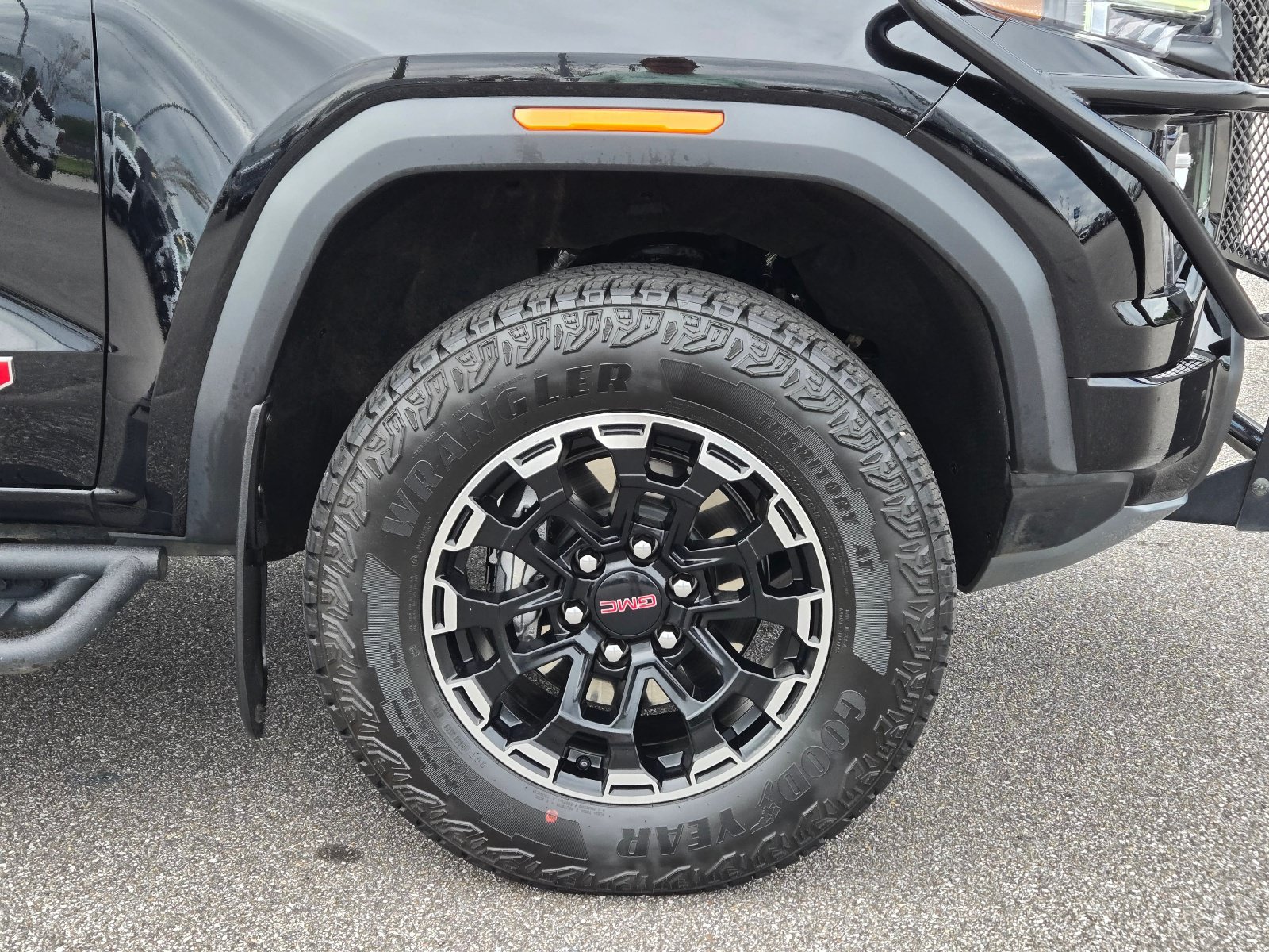 Used 2026 GMC Canyon AT4 AWD/4WD image 4