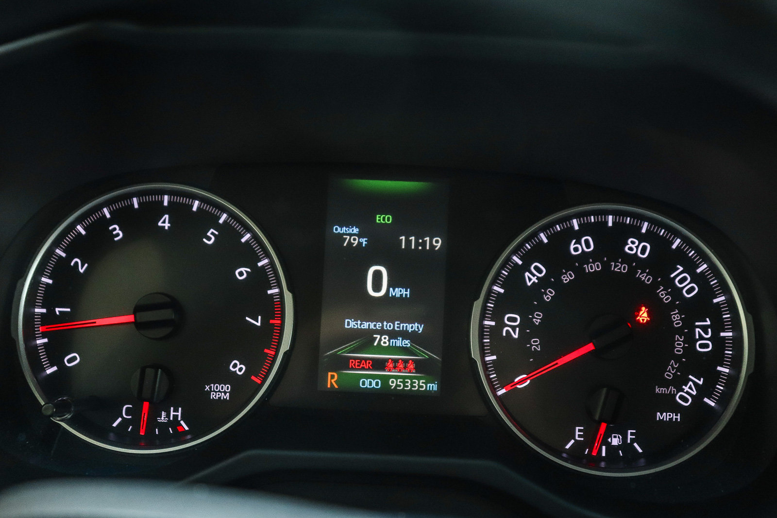 Used 2022 Toyota RAV4 LE FWD image 27