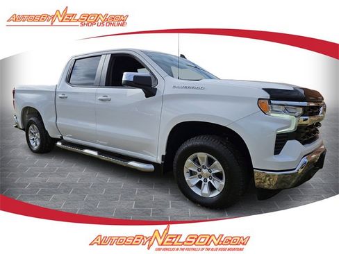 Used 2022 Chevrolet Silverado 1500 LT image 1