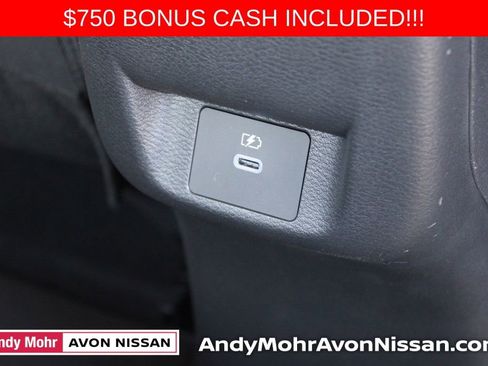 New 2025 Nissan Versa SR w/ Trunk Package image 15