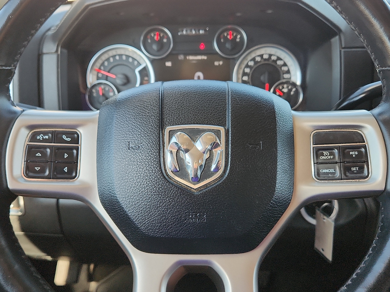 Used 2016 RAM 2500 Laramie AWD/4WD image 19