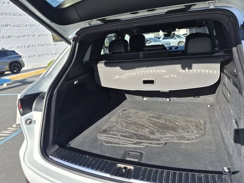 Used 2021 Porsche Cayenne AWD/4WD image 9
