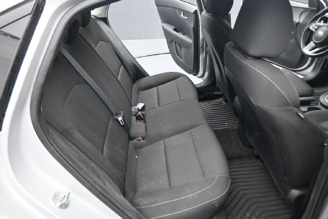 Used 2021 Kia Forte LXS FWD image 16