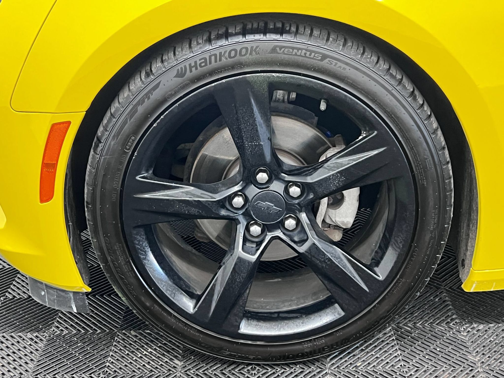 Used 2017 Chevrolet Camaro LT RWD image 11