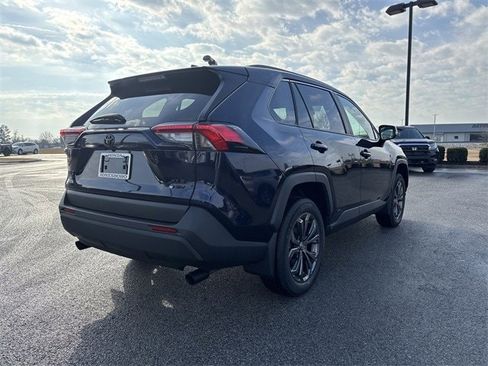 Used 2025 Toyota RAV4 XLE Premium image 5