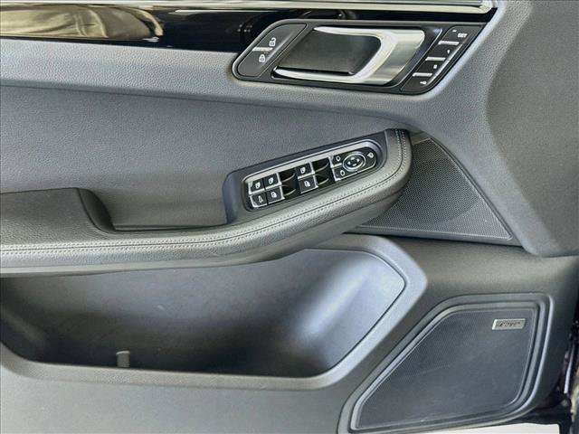 Certified 2026 Porsche Macan Turbo AWD/4WD image 9