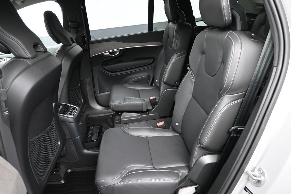 Used 2023 Volvo XC90 T8 Ultimate AWD/4WD image 18