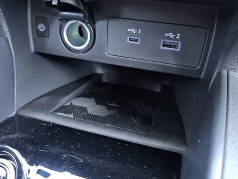 New 2025 Nissan Versa SR w/ Trunk Package image 14