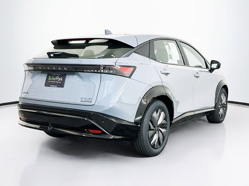 Used 2024 Nissan Ariya AWD image 9