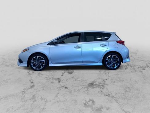 Used 2018 Toyota Corolla iM w/ All-Weather Mat Package FWD image 7