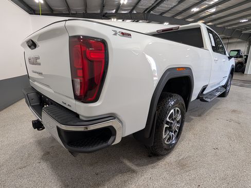 Used 2024 GMC Sierra 2500 SLE w/ SLE Convenience Package AWD/4WD image 3