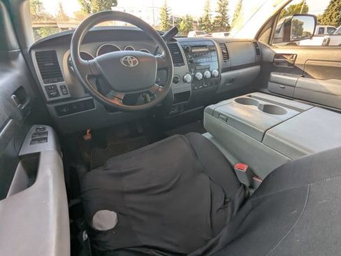 Used 2012 Toyota Tundra 4x4 Double Cab w/ Tow Pkg image 2