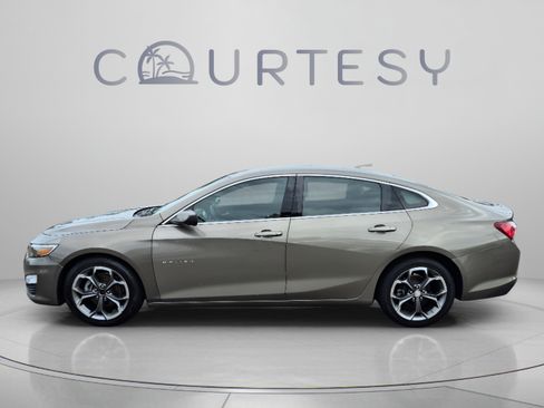 Used 2020 Chevrolet Malibu LT FWD image 2