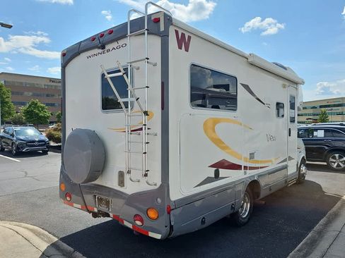 Used 2006 Dodge Sprinter 3500 image 3