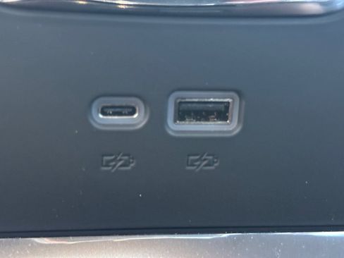 Used 2025 GMC Sierra 1500 Denali Ultimate image 6