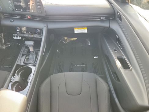 New 2026 Hyundai Elantra SEL Sport image 15