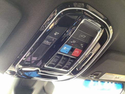 Used 2023 Jeep Grand Cherokee L Overland w/ Advanced Protech Group III image 20