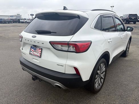 Used 2022 Ford Escape Titanium w/ Class II Trailer Tow Package AWD/4WD image 3