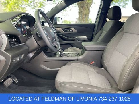 Used 2023 Chevrolet Traverse LT FWD image 18