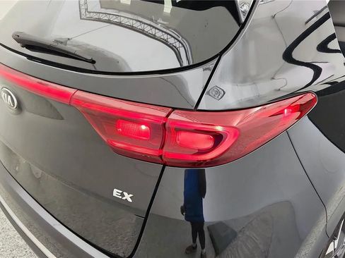 Used 2021 Kia Sportage EX AWD/4WD image 15