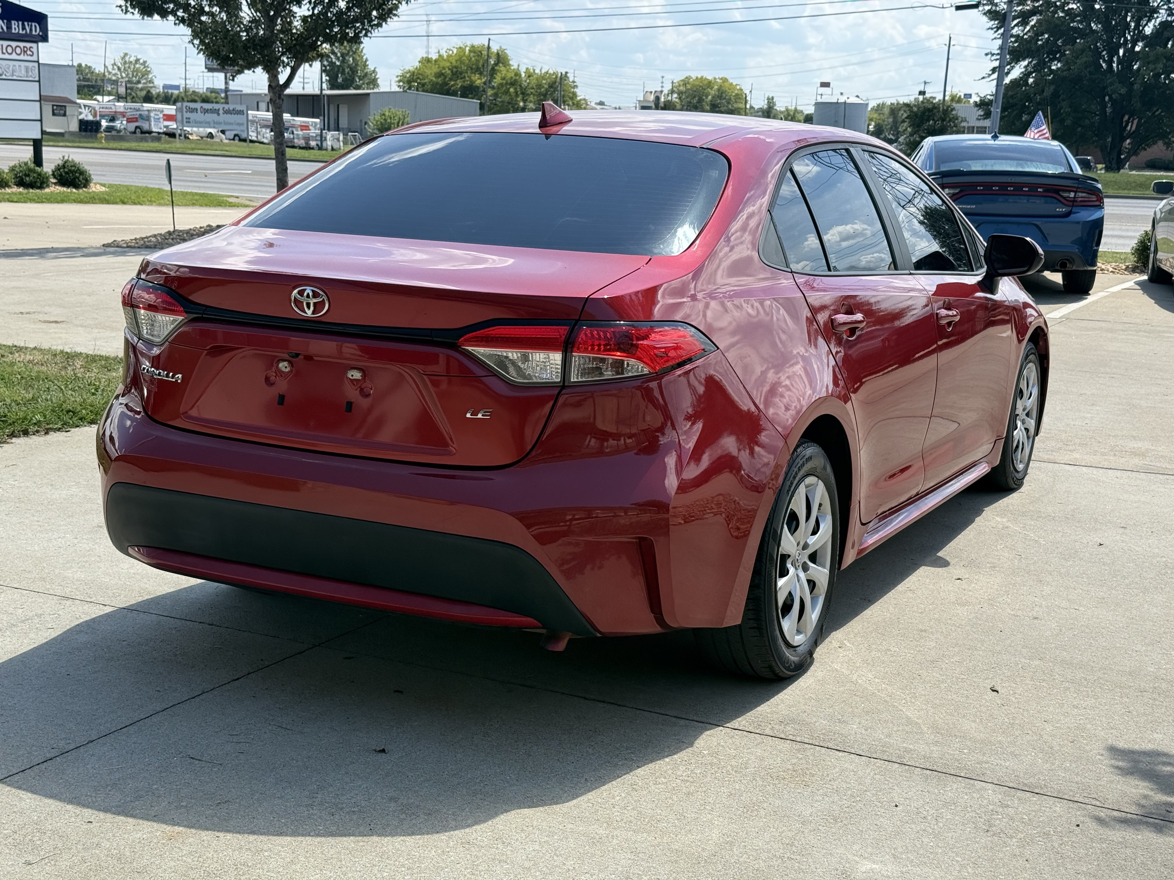 Used 2021 Toyota Corolla LE FWD image 7
