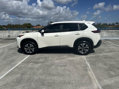 Used 2023 Nissan Rogue SV image 33