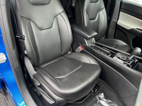 Used 2024 Jeep Compass Limited image 25