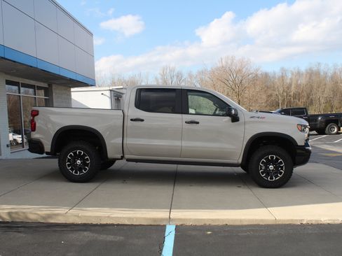 New 2026 Chevrolet Silverado 1500 ZR2 image 3