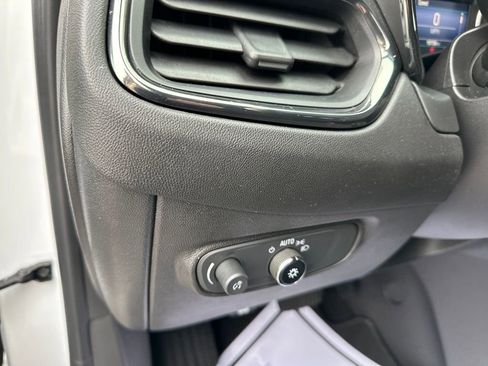 Used 2022 Chevrolet Equinox RS image 21