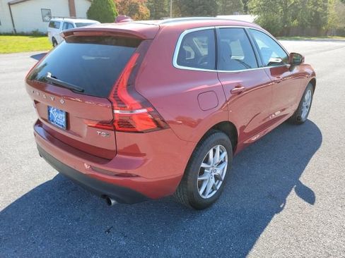 Used 2021 Volvo XC60 T5 Momentum image 7