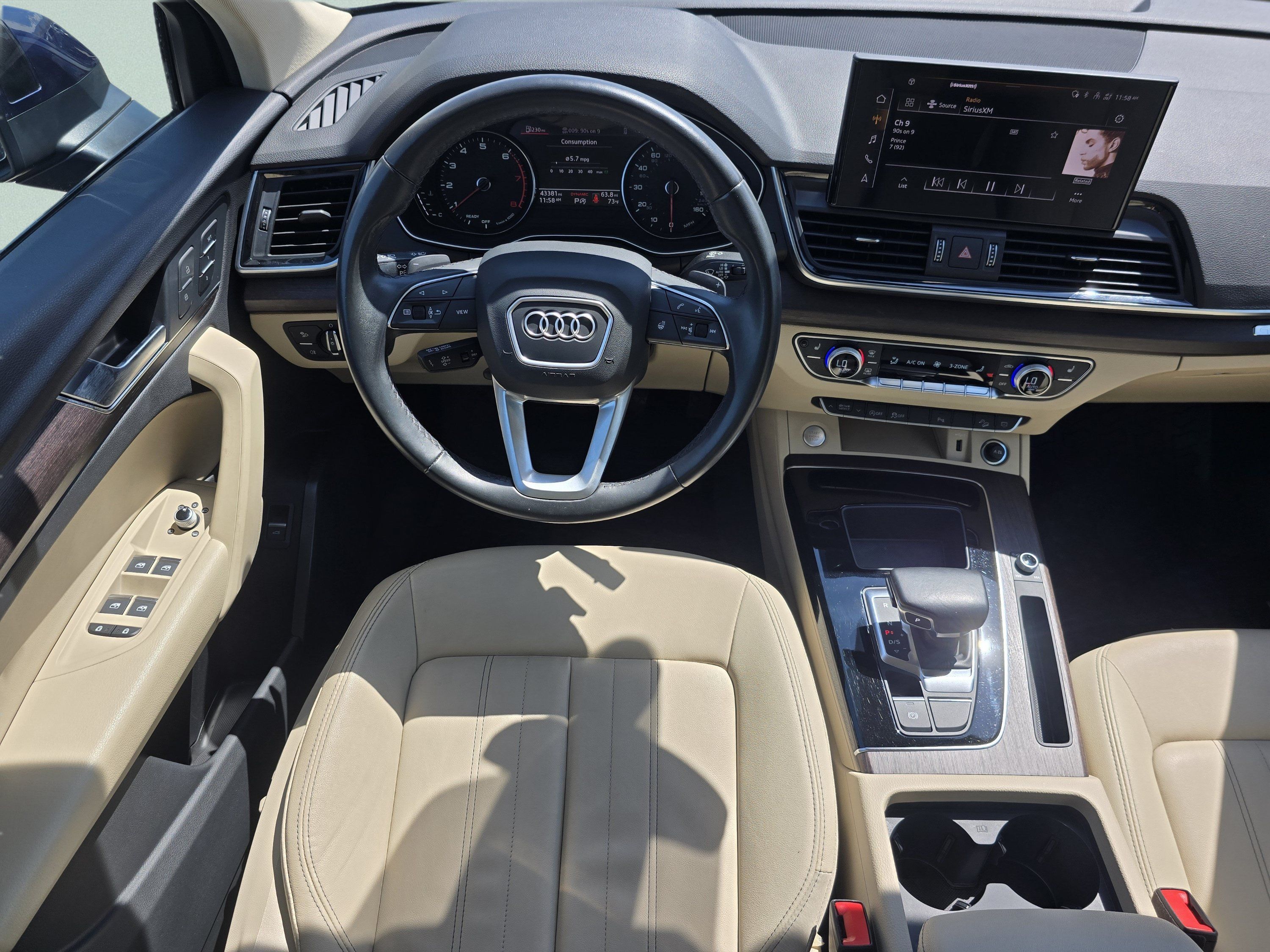 Used 2023 Audi Q5 2.0T Premium w/ Convenience Package AWD/4WD image 31