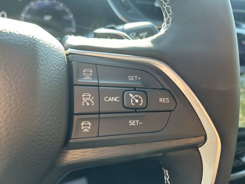New 2026 Jeep Grand Cherokee L Laredo RWD image 41
