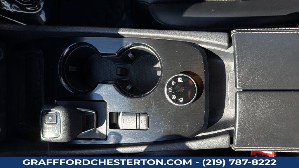Used 2023 Nissan Rogue SV w/ SV Premium Package AWD/4WD image 19