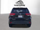 Used 2019 Toyota Highlander XLE image 5