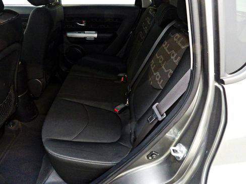 Used 2012 Kia Soul + w/ Audio Pkg image 10
