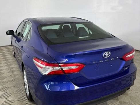 Used 2018 Toyota Camry LE FWD image 2