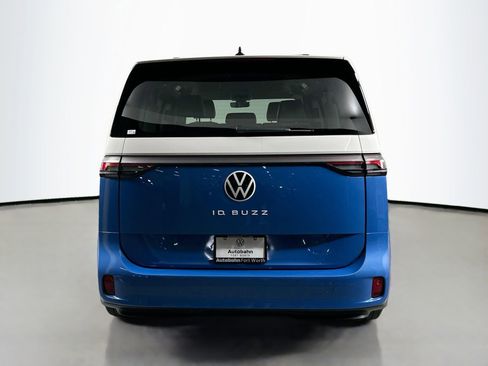 New 2025 Volkswagen ID. Buzz 1st Edition image 5
