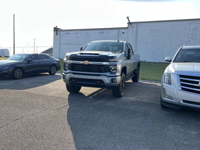 Used 2025 Chevrolet Silverado 2500 LT w/ Safety Package AWD/4WD image 6