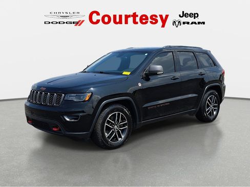 Used 2018 Jeep Grand Cherokee Trailhawk w/ Trailhawk Luxury Group AWD/4WD image 8
