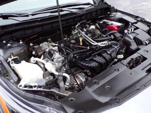Used 2024 Nissan Altima 2.5 SV FWD image 28
