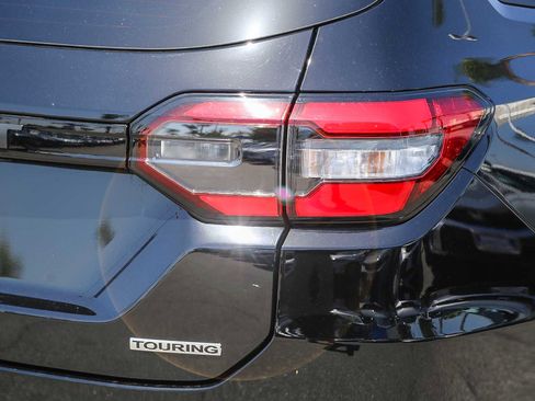 Used 2025 Honda Pilot Touring image 11