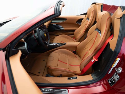Used 2024 Ferrari SF90 Spider AWD/4WD image 9